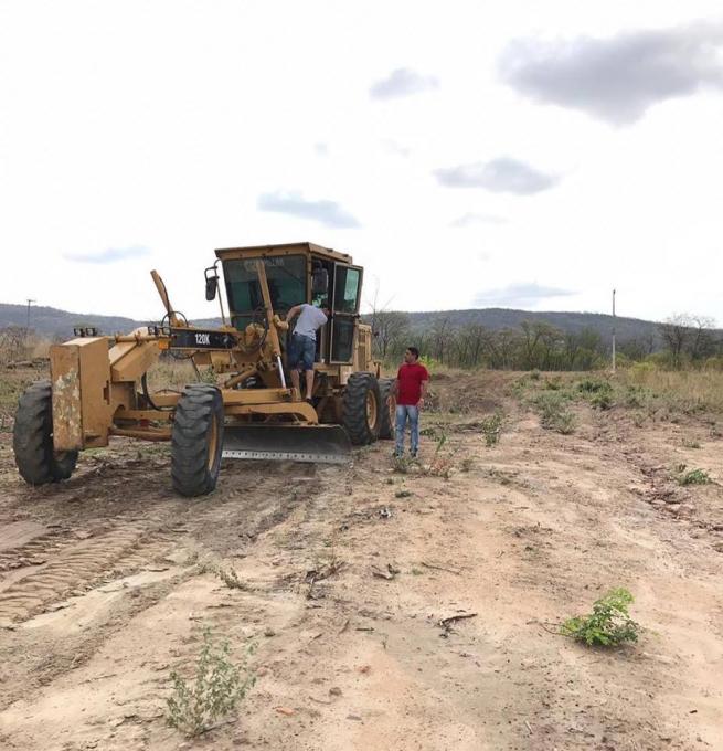 Abertura  de Ruas do Novo Bairro da cidade (Santa Luzia)